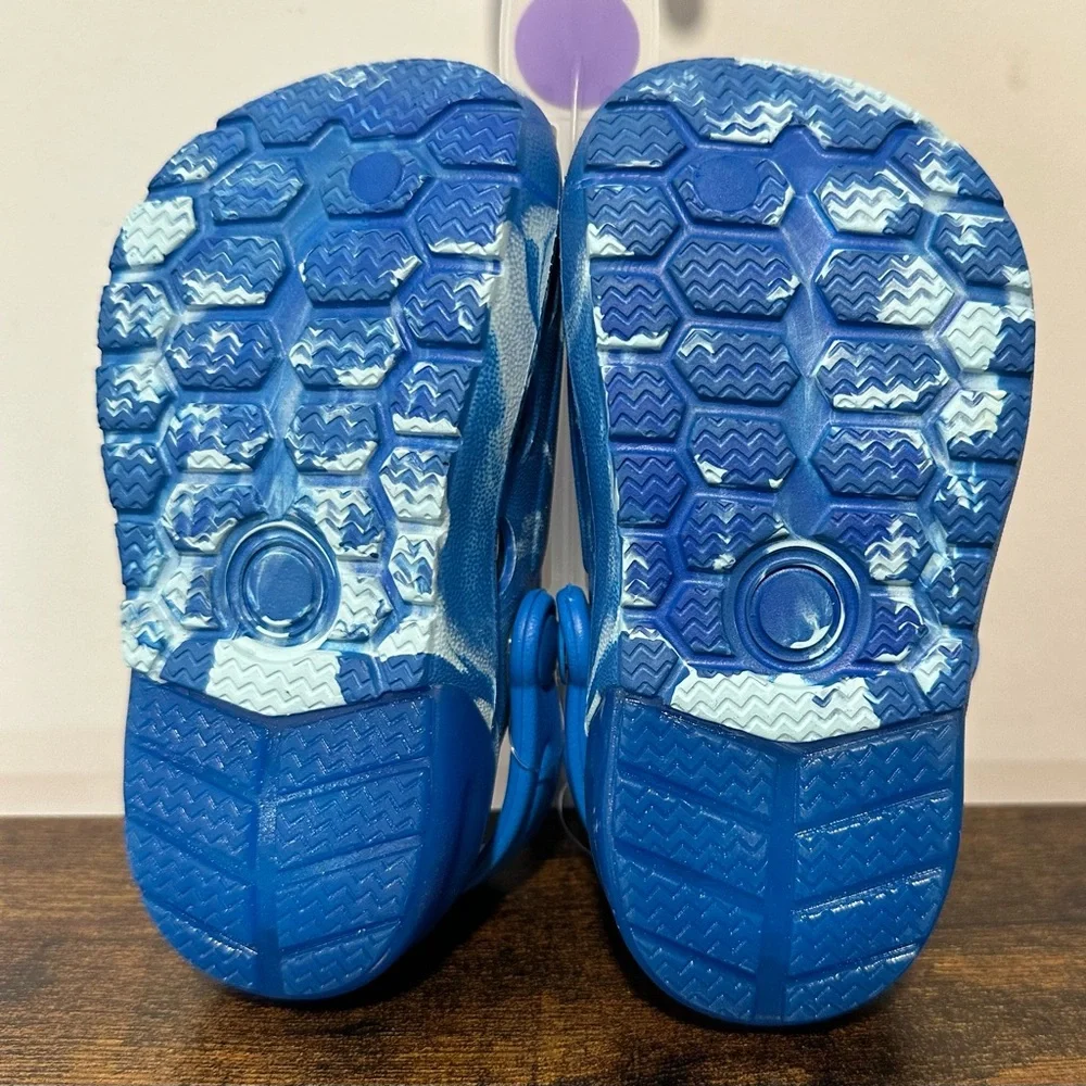 Carters Toddler Boys Blue Light Up Clogs NWT Size 6 Toddler